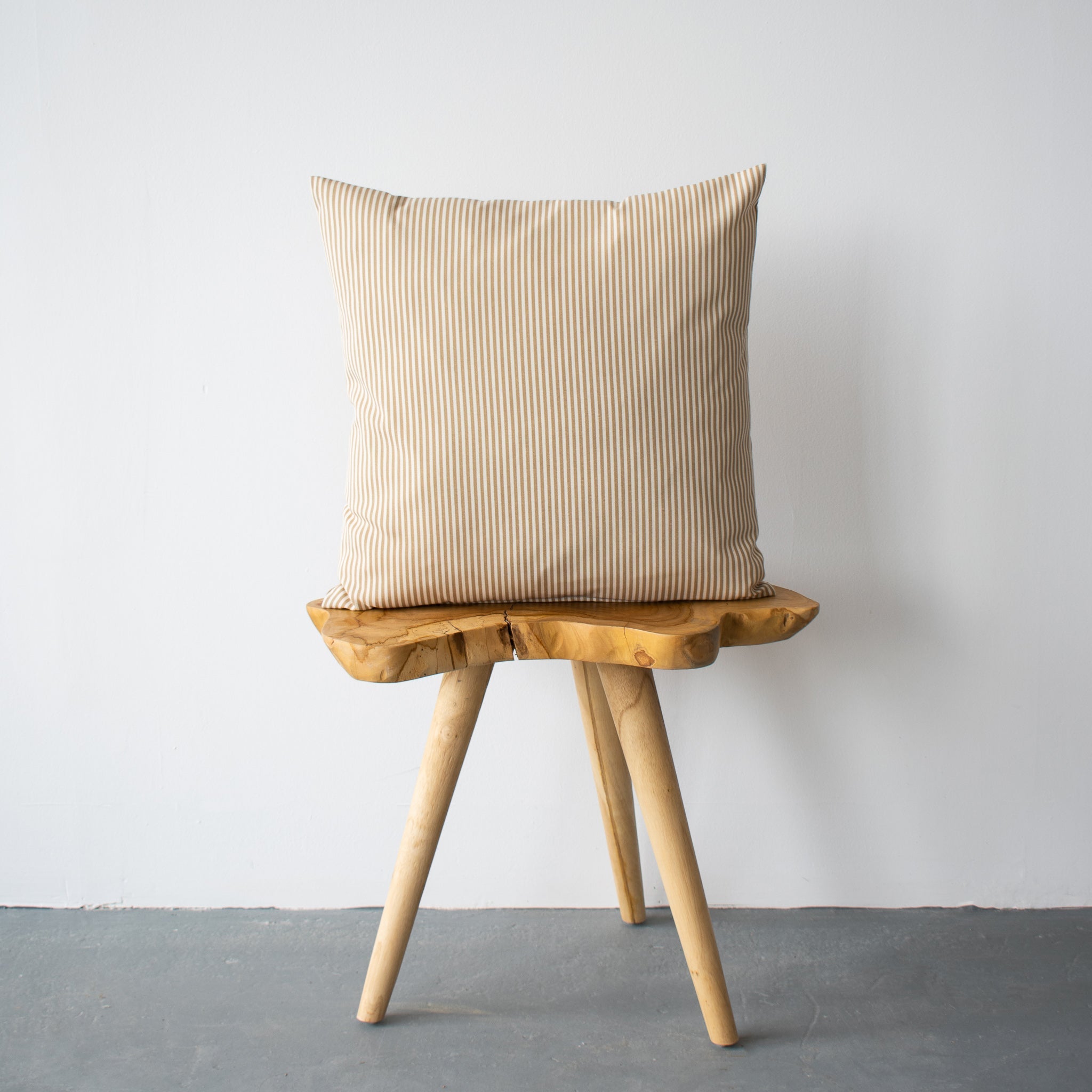 OUTDOOR PILLOW - TAN STRIPE 20"