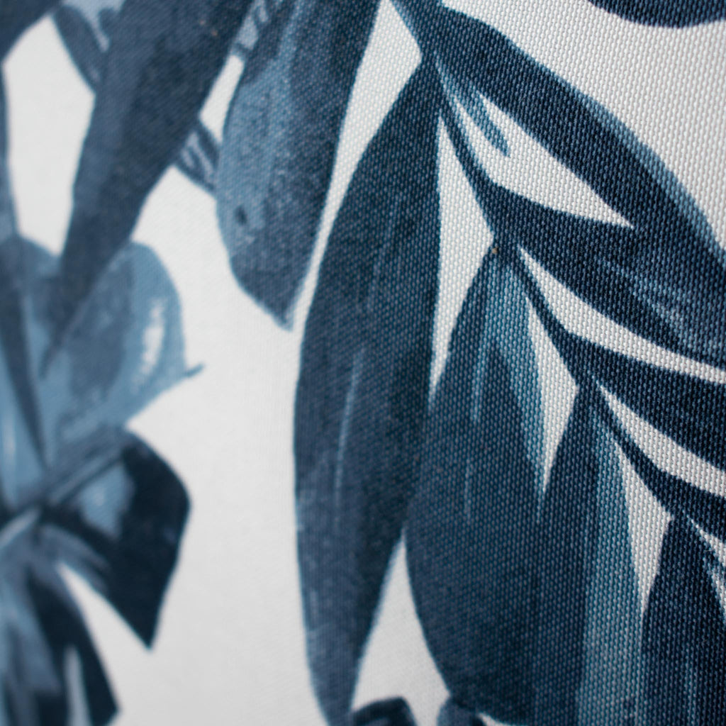OUTDOOR PILLOW - NAVY PALM LEAF 20"