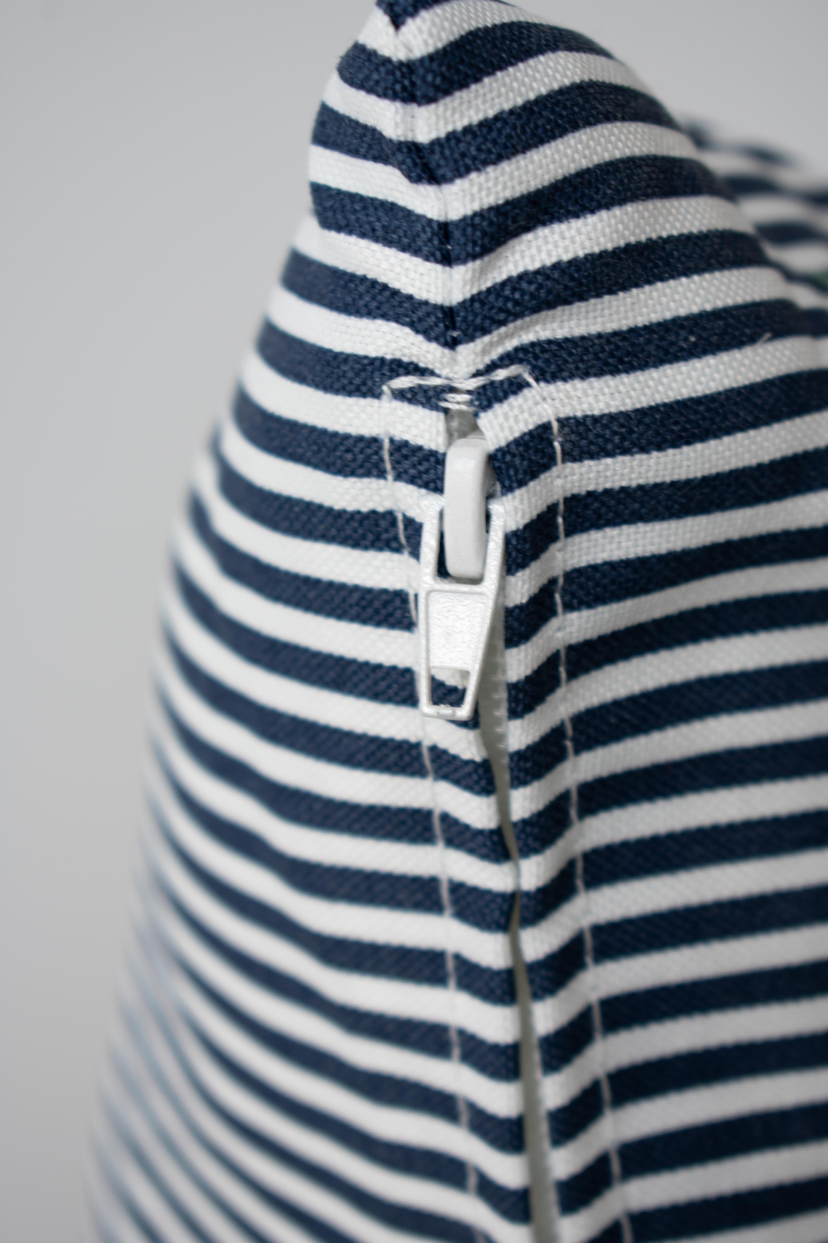 OUTDOOR PILLOW - NAVY STRIPE 20"